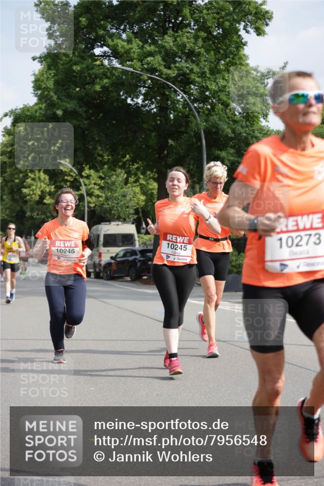 15.06.2025 - REWE Women's Run Jannik Wohlers http://msf.ph/oto/7956548 15.06.2025 08:51:58 Laufen 10246, 10245, 1027 meine-sportfotos.de