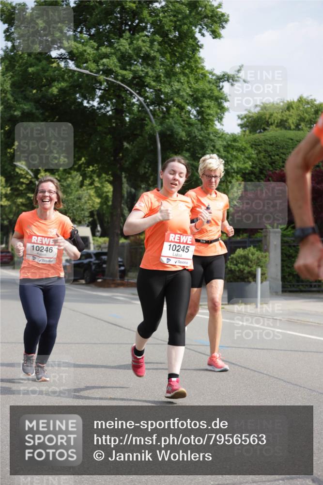 15.06.2025 - REWE Women's Run Jannik Wohlers http://msf.ph/oto/7956563 15.06.2025 08:51:58 Laufen 10246, 10245 meine-sportfotos.de