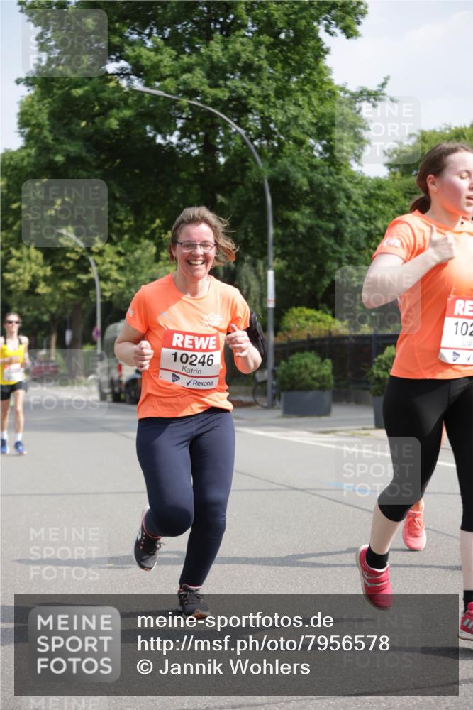 15.06.2025 - REWE Women's Run Jannik Wohlers http://msf.ph/oto/7956578 15.06.2025 08:51:59 Laufen 10246 meine-sportfotos.de