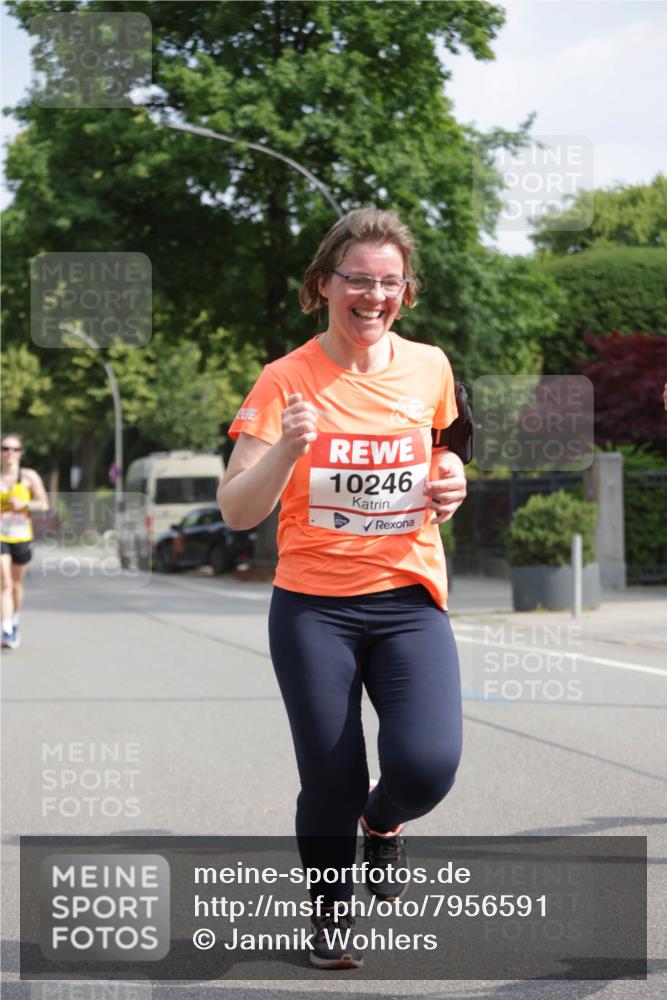 15.06.2025 - REWE Women's Run Jannik Wohlers http://msf.ph/oto/7956591 15.06.2025 08:51:59 Laufen 10246 meine-sportfotos.de