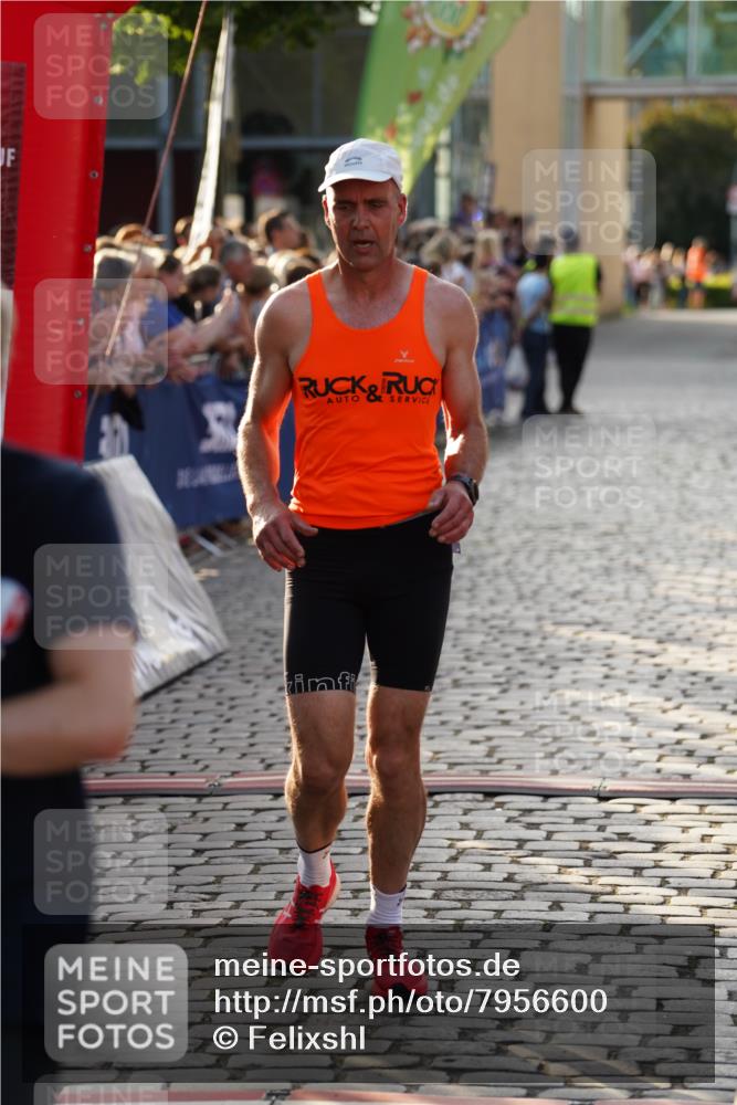 13.06.2025 - Holstenköstenlauf Felixshl http://msf.ph/oto/7956600 13.06.2025 19:47:20 Laufen 2002, 2229, 2692, 2754, 3025, 3886, 3955, 3981 meine-sportfotos.de