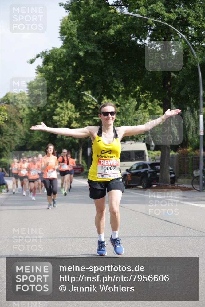 15.06.2025 - REWE Women's Run Jannik Wohlers http://msf.ph/oto/7956606 15.06.2025 08:52:01 Laufen 10067 meine-sportfotos.de