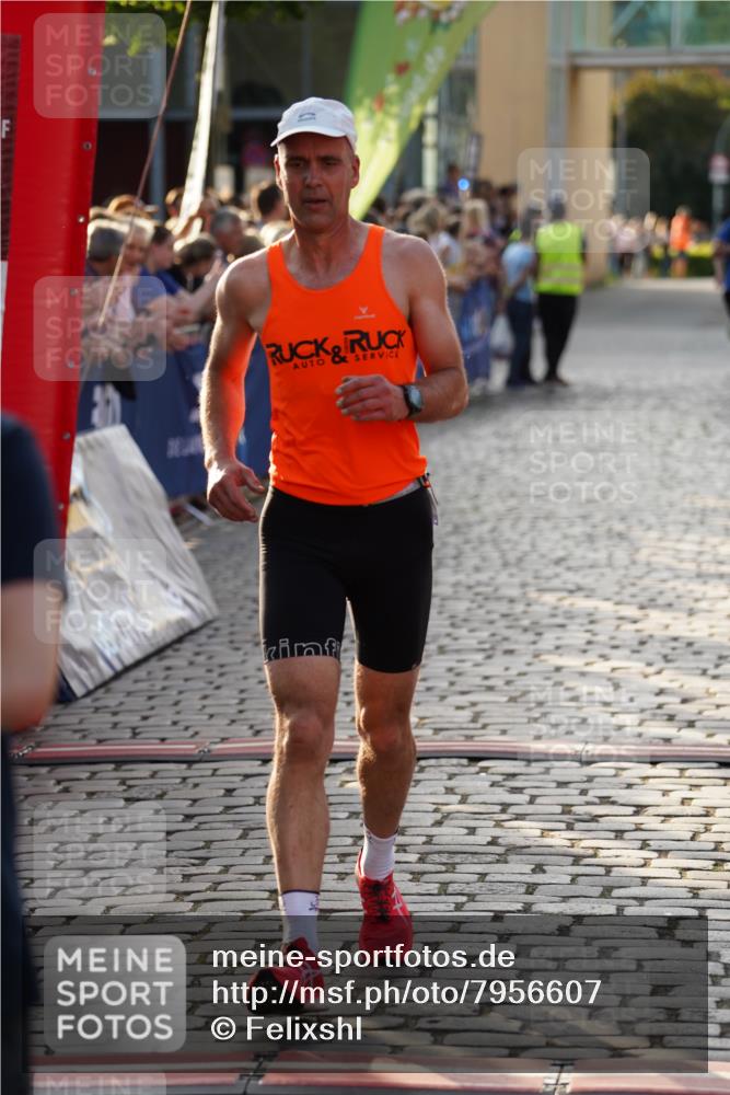 13.06.2025 - Holstenköstenlauf Felixshl http://msf.ph/oto/7956607 13.06.2025 19:47:20 Laufen 2002, 2229, 2692, 2754, 3025, 3886, 3955, 3981 meine-sportfotos.de