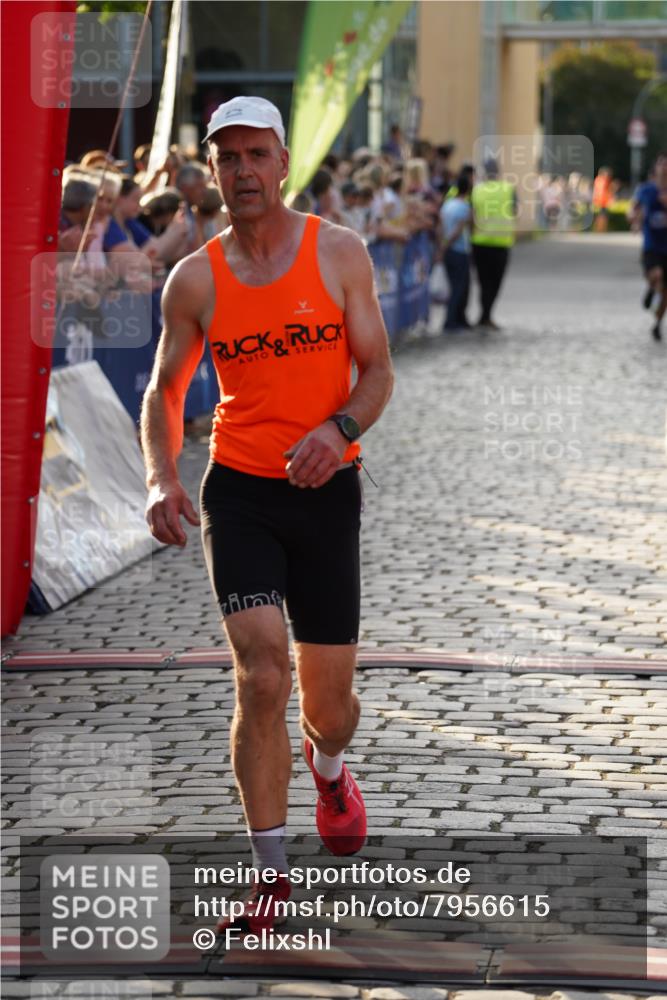 13.06.2025 - Holstenköstenlauf Felixshl http://msf.ph/oto/7956615 13.06.2025 19:47:20 Laufen 2002, 2229, 2692, 2754, 3025, 3886, 3955, 3981 meine-sportfotos.de