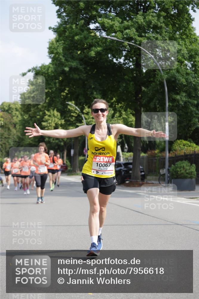 15.06.2025 - REWE Women's Run Jannik Wohlers http://msf.ph/oto/7956618 15.06.2025 08:52:02 Laufen 10067 meine-sportfotos.de