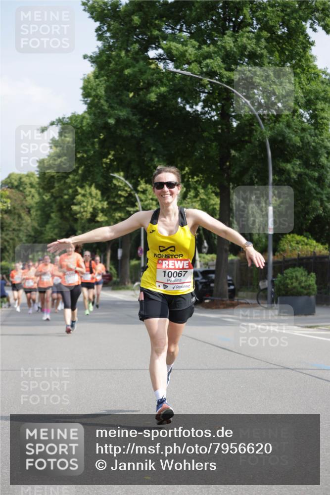15.06.2025 - REWE Women's Run Jannik Wohlers http://msf.ph/oto/7956620 15.06.2025 08:52:02 Laufen 10067 meine-sportfotos.de