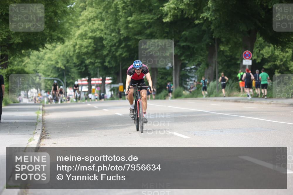 15.06.2025 - 7 Türme Triathlon Yannick Fuchs http://msf.ph/oto/7956634 15.06.2025 13:40:40 Radfahren 526, 928 meine-sportfotos.de