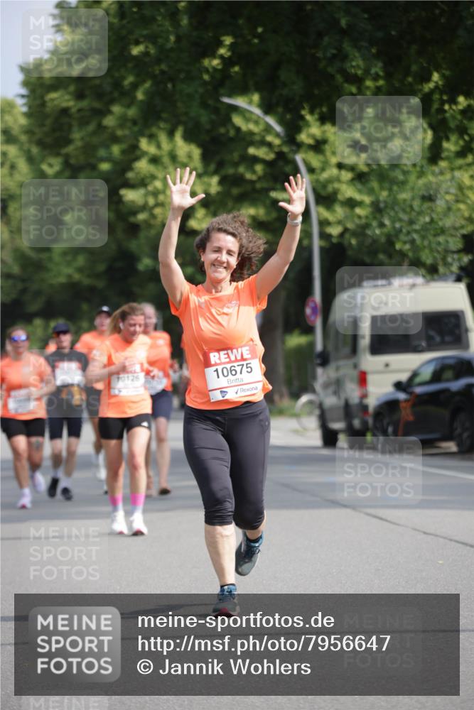 15.06.2025 - REWE Women's Run Jannik Wohlers http://msf.ph/oto/7956647 15.06.2025 08:52:04 Laufen 70126, 10675 meine-sportfotos.de