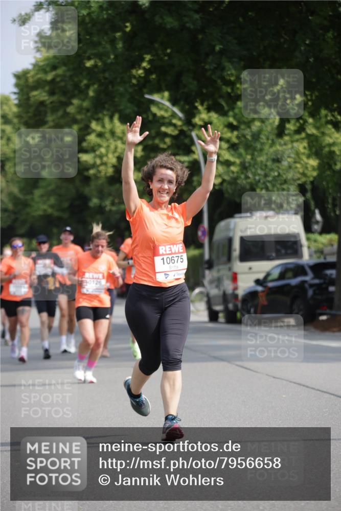15.06.2025 - REWE Women's Run Jannik Wohlers http://msf.ph/oto/7956658 15.06.2025 08:52:04 Laufen 0126, 10675 meine-sportfotos.de