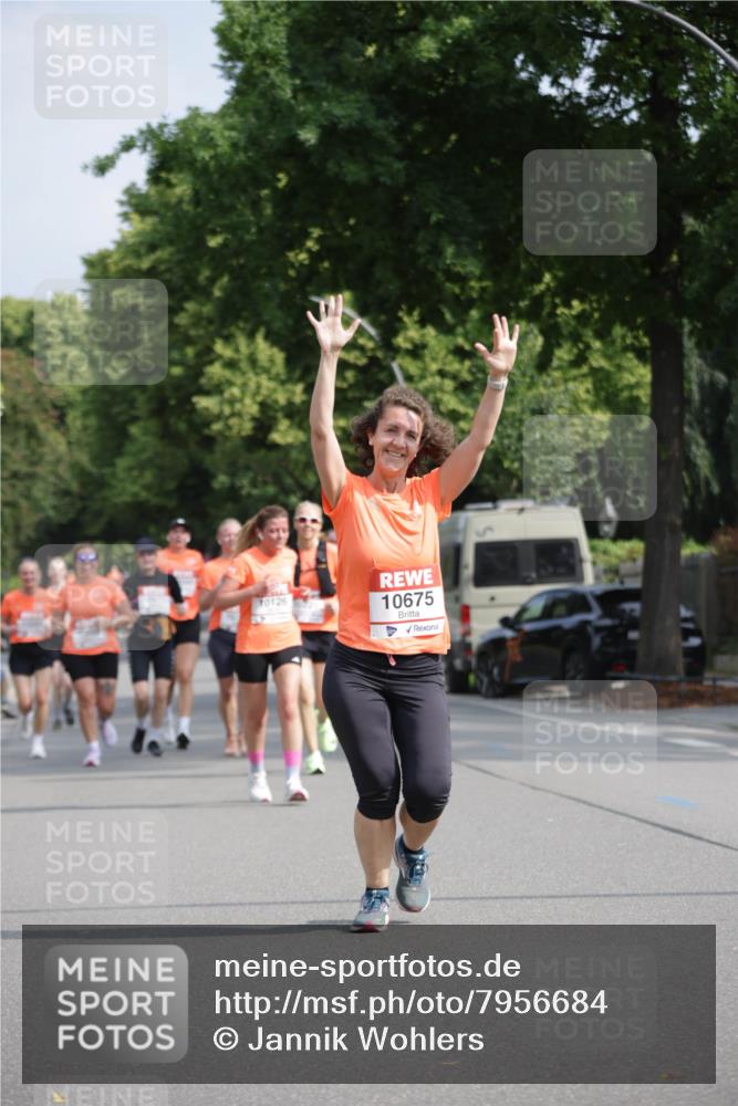 15.06.2025 - REWE Women's Run Jannik Wohlers http://msf.ph/oto/7956684 15.06.2025 08:52:05 Laufen 10126, 10675 meine-sportfotos.de