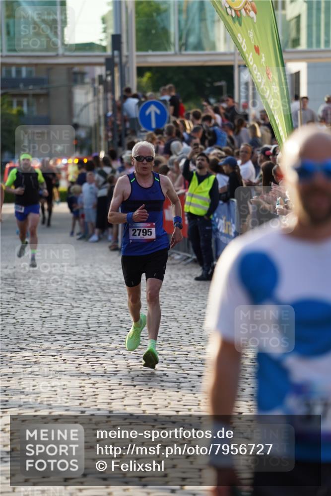 13.06.2025 - Holstenköstenlauf Felixshl http://msf.ph/oto/7956727 13.06.2025 19:47:34 Laufen 2639, 2795, 2858, 3785 meine-sportfotos.de