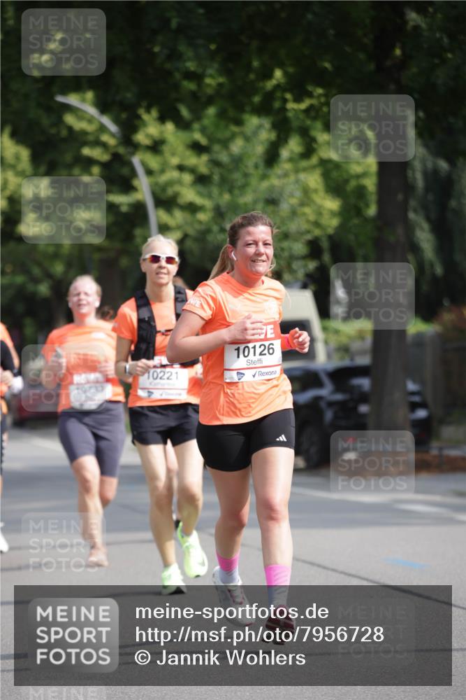 15.06.2025 - REWE Women's Run Jannik Wohlers http://msf.ph/oto/7956728 15.06.2025 08:52:07 Laufen 10221, 10733, 10126 meine-sportfotos.de
