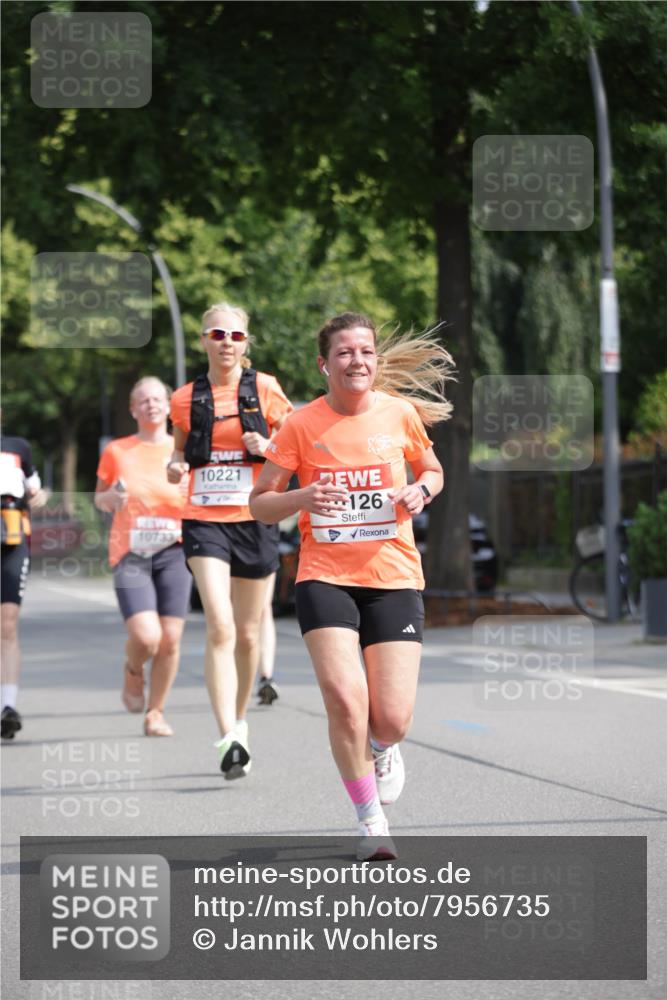 15.06.2025 - REWE Women's Run Jannik Wohlers http://msf.ph/oto/7956735 15.06.2025 08:52:07 Laufen 10733, 10221, 126 meine-sportfotos.de
