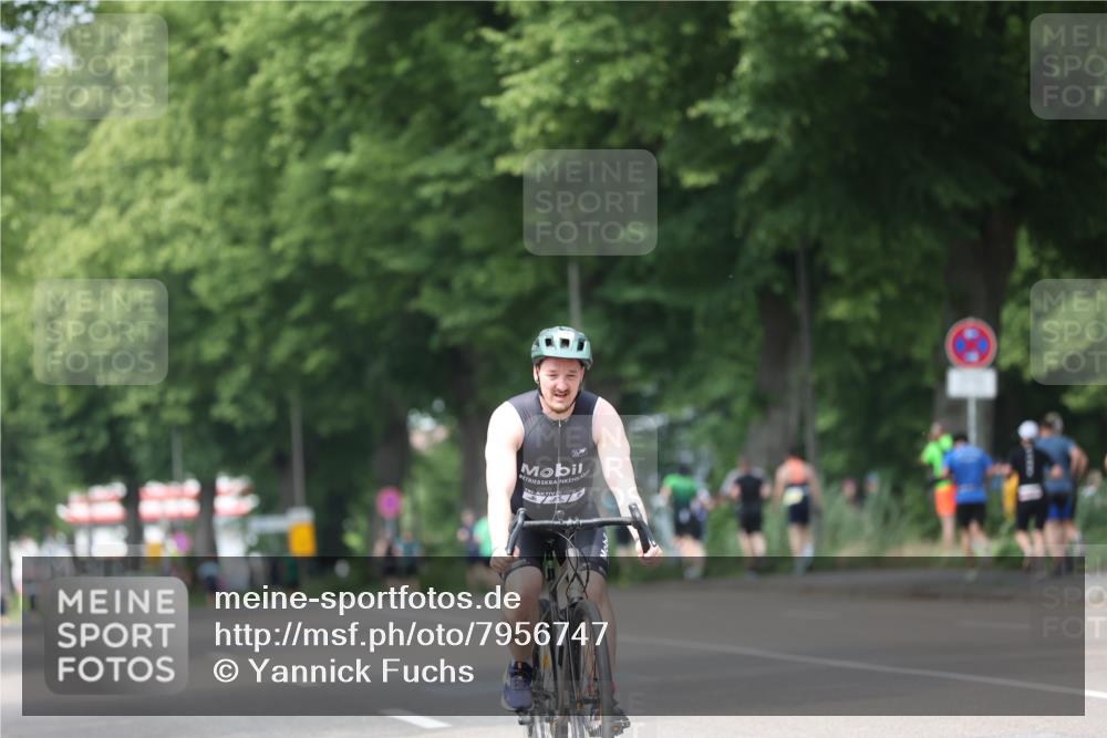 15.06.2025 - 7 Türme Triathlon Yannick Fuchs http://msf.ph/oto/7956747 15.06.2025 13:40:58 Radfahren 603, 758 meine-sportfotos.de