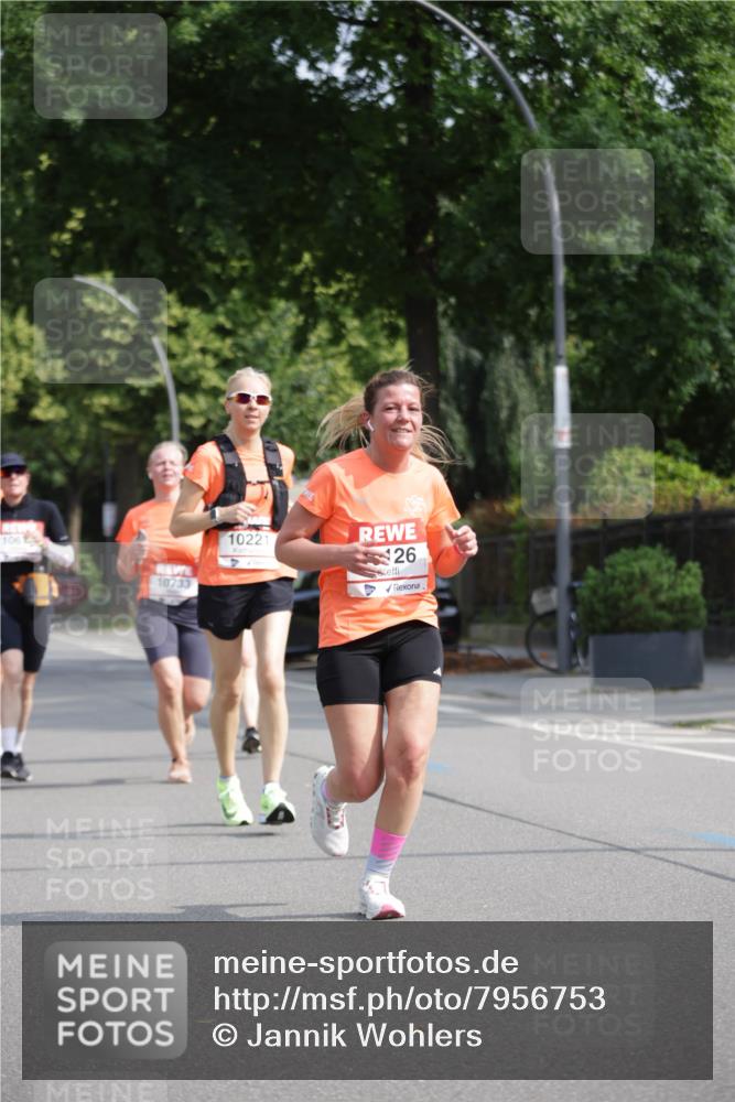 15.06.2025 - REWE Women's Run Jannik Wohlers http://msf.ph/oto/7956753 15.06.2025 08:52:08 Laufen 10733, 10221, 26 meine-sportfotos.de