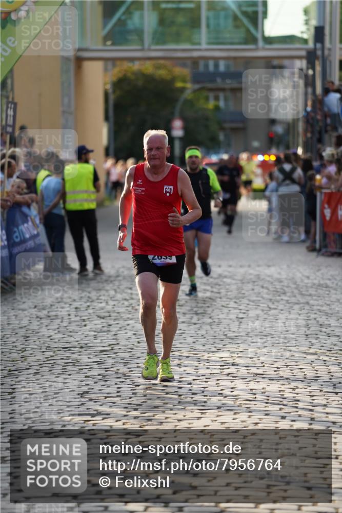 13.06.2025 - Holstenköstenlauf Felixshl http://msf.ph/oto/7956764 13.06.2025 19:47:36 Laufen 2639, 2795, 2858 meine-sportfotos.de