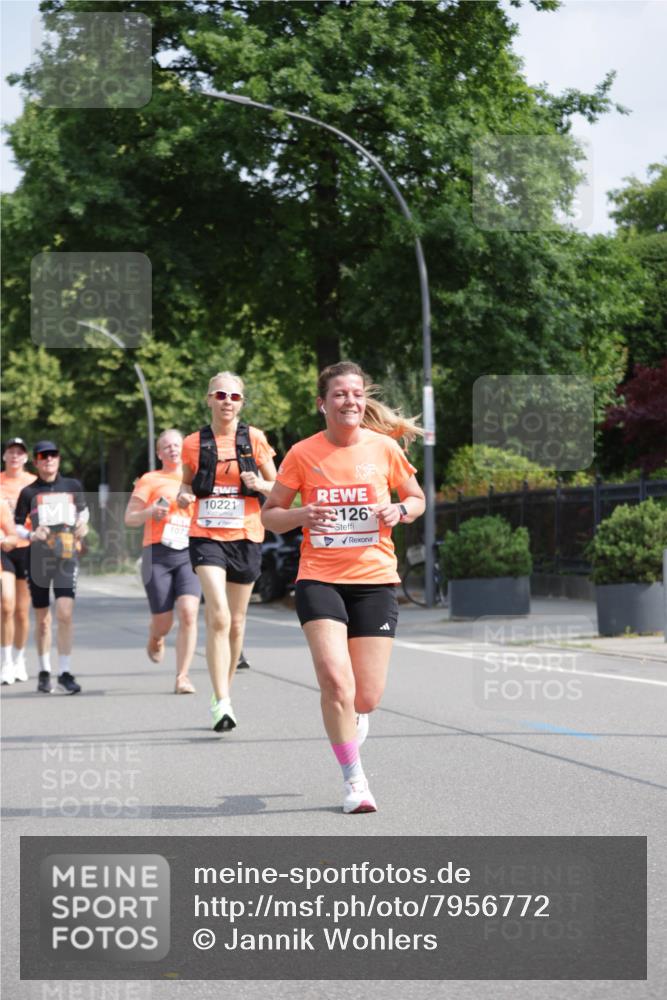 15.06.2025 - REWE Women's Run Jannik Wohlers http://msf.ph/oto/7956772 15.06.2025 08:52:08 Laufen 10221, 126 meine-sportfotos.de