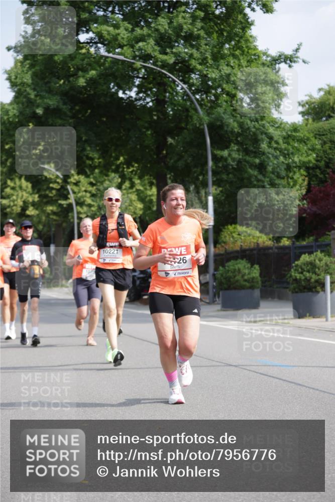 15.06.2025 - REWE Women's Run Jannik Wohlers http://msf.ph/oto/7956776 15.06.2025 08:52:08 Laufen 10221, 26 meine-sportfotos.de