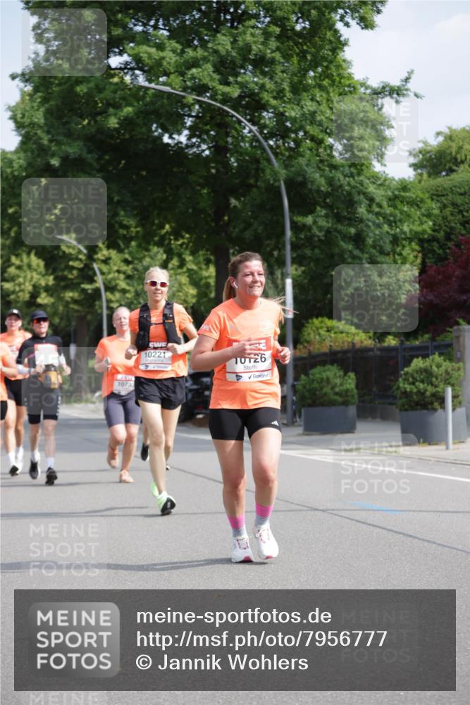 15.06.2025 - REWE Women's Run Jannik Wohlers http://msf.ph/oto/7956777 15.06.2025 08:52:08 Laufen 10221, 10126 meine-sportfotos.de