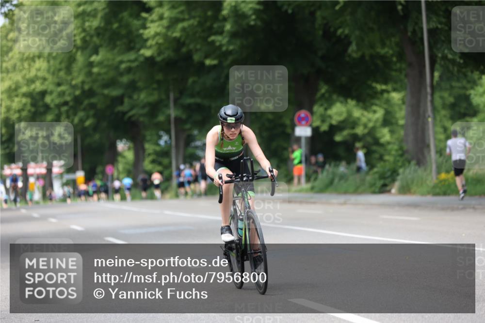 15.06.2025 - 7 Türme Triathlon Yannick Fuchs http://msf.ph/oto/7956800 15.06.2025 13:41:11 Radfahren 415, 572, 589, 984 meine-sportfotos.de