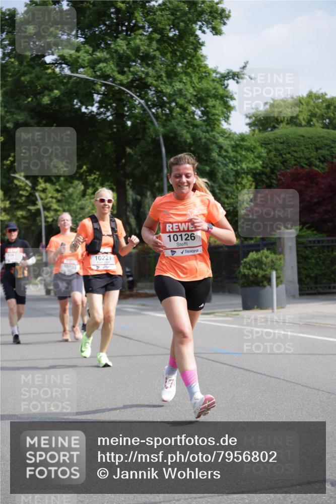 15.06.2025 - REWE Women's Run Jannik Wohlers http://msf.ph/oto/7956802 15.06.2025 08:52:09 Laufen 1067, 10733, 10221, 10126, 13200 meine-sportfotos.de