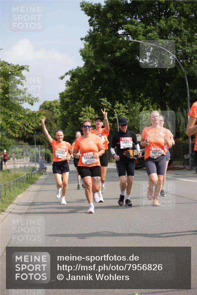 15.06.2025 - REWE Women's Run Jannik Wohlers http://msf.ph/oto/7956826 15.06.2025 08:52:10 Laufen 10282, 10659, 3, 10673, 10733 meine-sportfotos.de