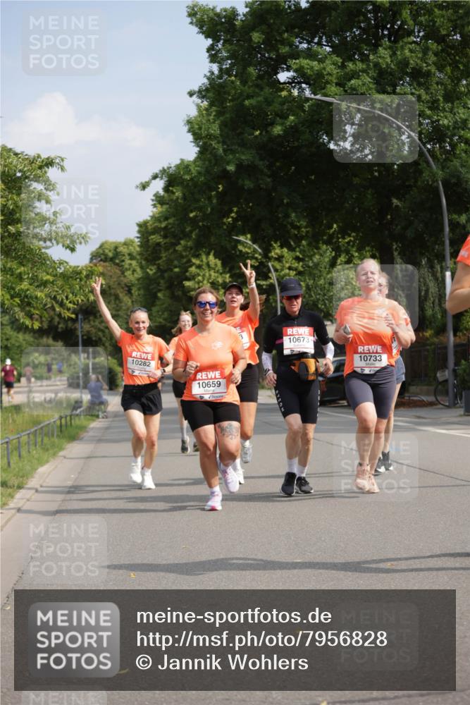 15.06.2025 - REWE Women's Run Jannik Wohlers http://msf.ph/oto/7956828 15.06.2025 08:52:10 Laufen 10282, 10659, 3, 10673, 10733 meine-sportfotos.de