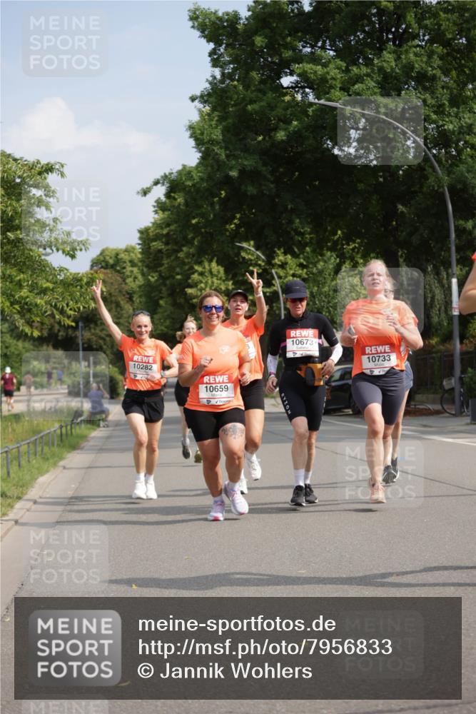 15.06.2025 - REWE Women's Run Jannik Wohlers http://msf.ph/oto/7956833 15.06.2025 08:52:10 Laufen 10282, 10659, 10673, 10733 meine-sportfotos.de