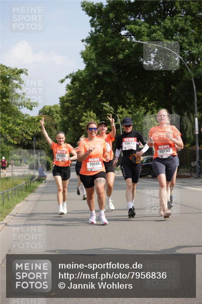 15.06.2025 - REWE Women's Run Jannik Wohlers http://msf.ph/oto/7956836 15.06.2025 08:52:10 Laufen 10282, 10659, 10673, 10733 meine-sportfotos.de