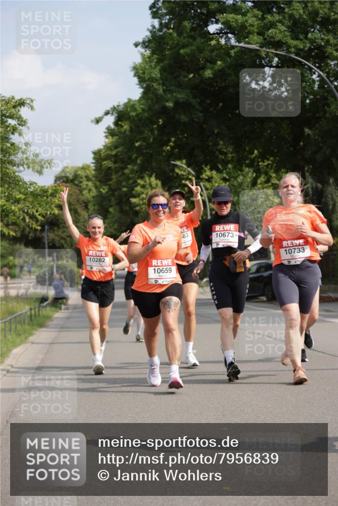 15.06.2025 - REWE Women's Run Jannik Wohlers http://msf.ph/oto/7956839 15.06.2025 08:52:10 Laufen 10282, 10659, 10673, 83, 10733 meine-sportfotos.de