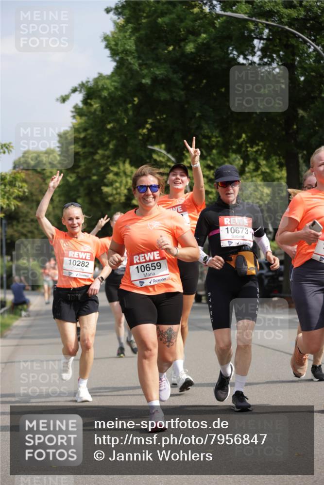 15.06.2025 - REWE Women's Run Jannik Wohlers http://msf.ph/oto/7956847 15.06.2025 08:52:10 Laufen 10282, 10659, 10673 meine-sportfotos.de