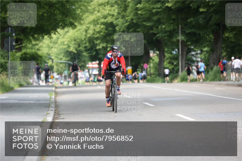 15.06.2025 - 7 Türme Triathlon Yannick Fuchs http://msf.ph/oto/7956852 15.06.2025 13:41:30 Radfahren 704 meine-sportfotos.de