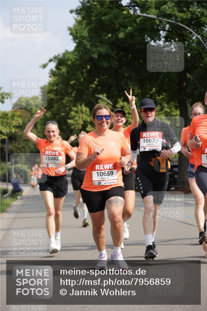 15.06.2025 - REWE Women's Run Jannik Wohlers http://msf.ph/oto/7956859 15.06.2025 08:52:11 Laufen 10282, 10659, 10673 meine-sportfotos.de
