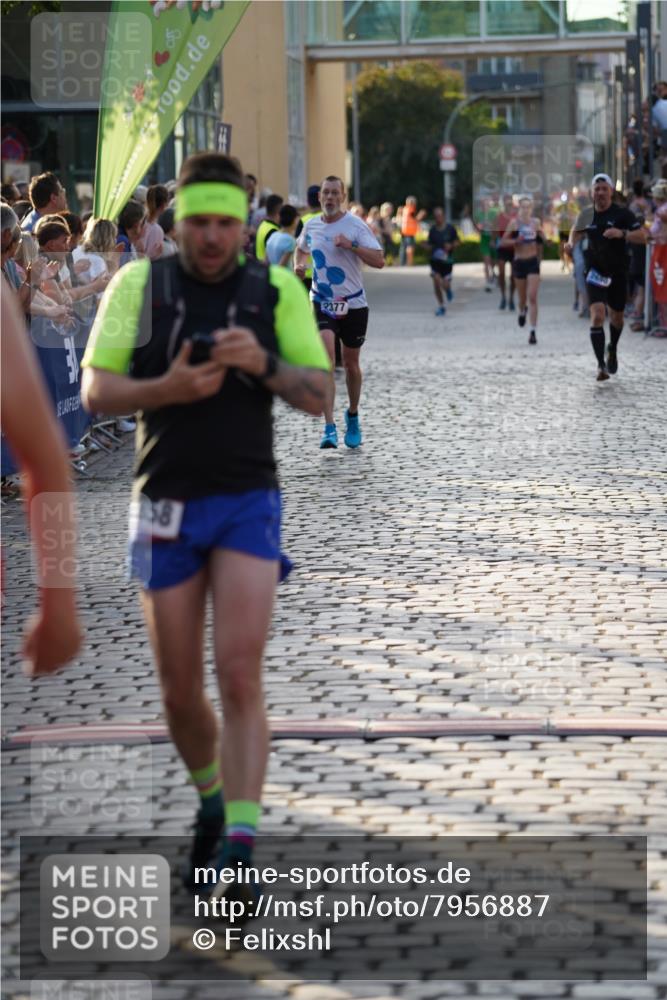 13.06.2025 - Holstenköstenlauf Felixshl http://msf.ph/oto/7956887 13.06.2025 19:47:43 Laufen 2377, 2639, 2650, 2858 meine-sportfotos.de