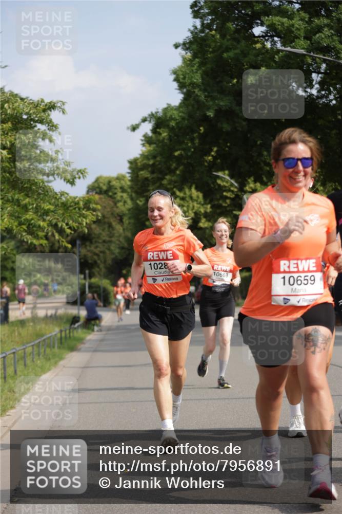 15.06.2025 - REWE Women's Run Jannik Wohlers http://msf.ph/oto/7956891 15.06.2025 08:52:11 Laufen 1028, 10668, 10659 meine-sportfotos.de