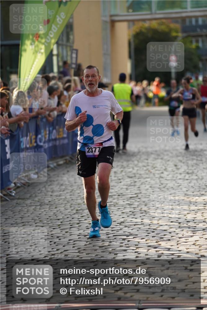 13.06.2025 - Holstenköstenlauf Felixshl http://msf.ph/oto/7956909 13.06.2025 19:47:45 Laufen 2377, 2604, 2650, 2858 meine-sportfotos.de