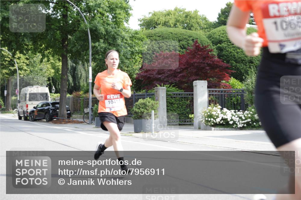 15.06.2025 - REWE Women's Run Jannik Wohlers http://msf.ph/oto/7956911 15.06.2025 08:52:14 Laufen 10414, 1066 meine-sportfotos.de