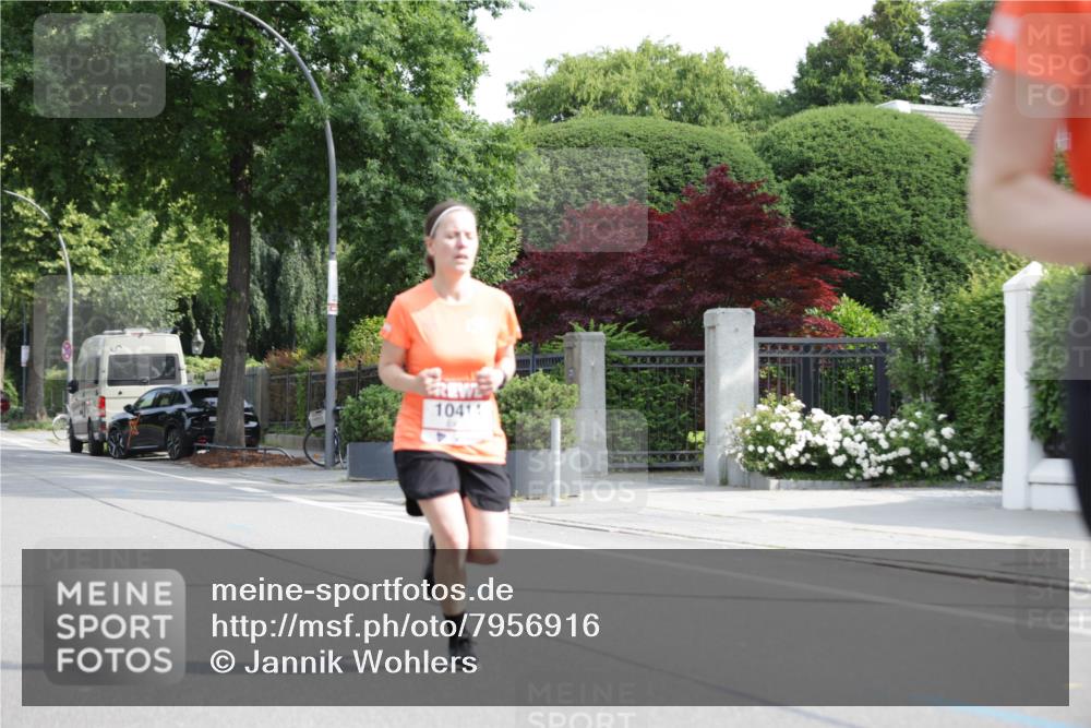 15.06.2025 - REWE Women's Run Jannik Wohlers http://msf.ph/oto/7956916 15.06.2025 08:52:15 Laufen 1041 meine-sportfotos.de