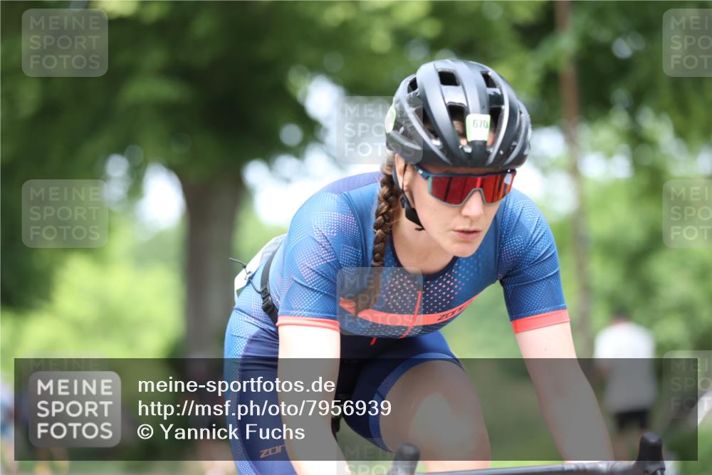 15.06.2025 - 7 Türme Triathlon Yannick Fuchs http://msf.ph/oto/7956939 15.06.2025 13:41:58 Radfahren 670, 921 meine-sportfotos.de