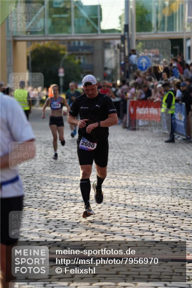 13.06.2025 - Holstenköstenlauf Felixshl http://msf.ph/oto/7956970 13.06.2025 19:47:48 Laufen 2207, 2377, 2485, 2604, 2650 meine-sportfotos.de