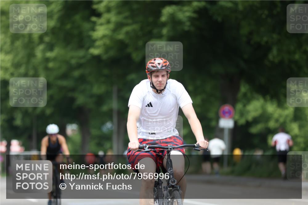 15.06.2025 - 7 Türme Triathlon Yannick Fuchs http://msf.ph/oto/7956996 15.06.2025 13:42:15 Radfahren 1082 meine-sportfotos.de