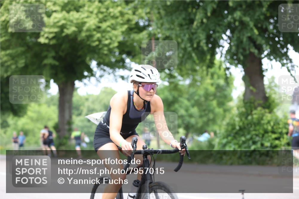 15.06.2025 - 7 Türme Triathlon Yannick Fuchs http://msf.ph/oto/7957015 15.06.2025 13:42:17 Radfahren 1082 meine-sportfotos.de