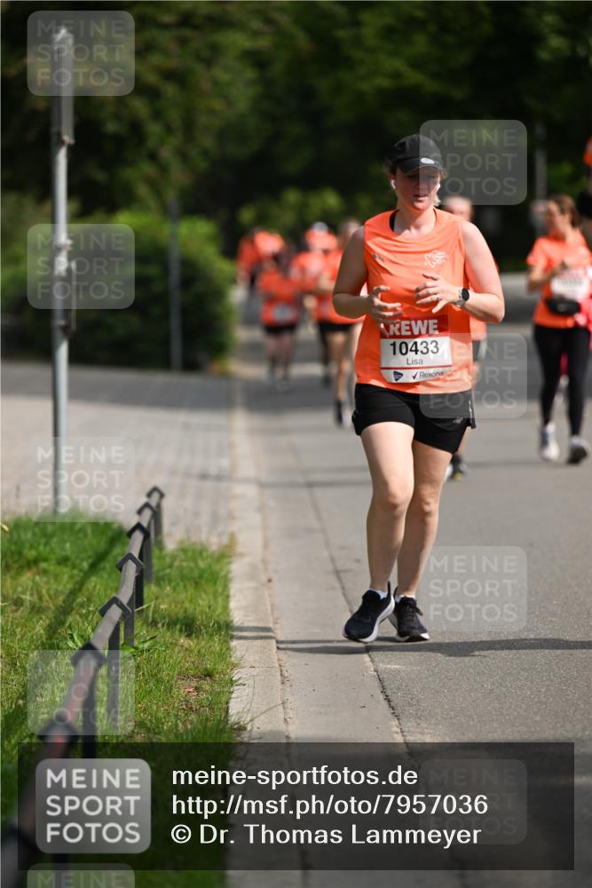 15.06.2025 - REWE Women's Run Dr. Thomas Lammeyer http://msf.ph/oto/7957036 15.06.2025 09:47:16 Laufen 10433 meine-sportfotos.de