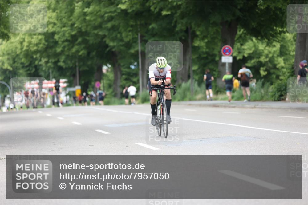 15.06.2025 - 7 Türme Triathlon Yannick Fuchs http://msf.ph/oto/7957050 15.06.2025 13:42:30 Radfahren 320, 1147 meine-sportfotos.de
