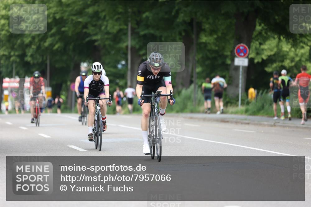 15.06.2025 - 7 Türme Triathlon Yannick Fuchs http://msf.ph/oto/7957066 15.06.2025 13:42:35 Radfahren 320, 675, 1065, 1147 meine-sportfotos.de