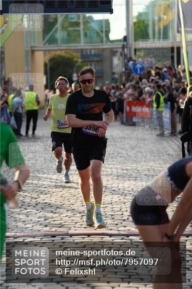 13.06.2025 - Holstenköstenlauf Felixshl http://msf.ph/oto/7957097 13.06.2025 19:48:00 Laufen 2183, 2207, 2344, 2804, 3574, 3603, 3896, 3907 meine-sportfotos.de