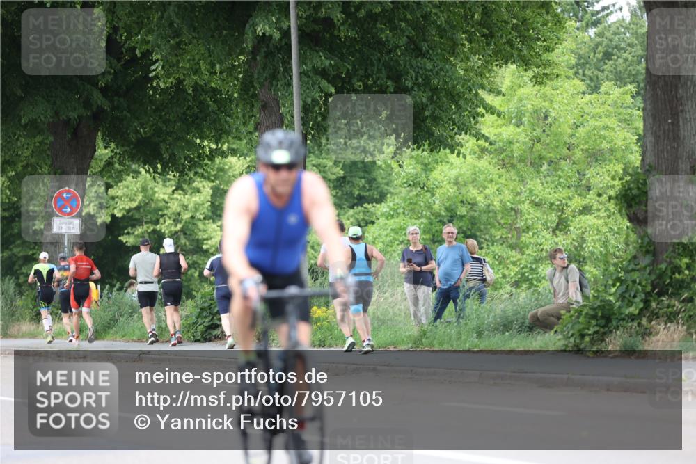 15.06.2025 - 7 Türme Triathlon Yannick Fuchs http://msf.ph/oto/7957105 15.06.2025 13:42:39 Radfahren 675, 1065, 1147 meine-sportfotos.de