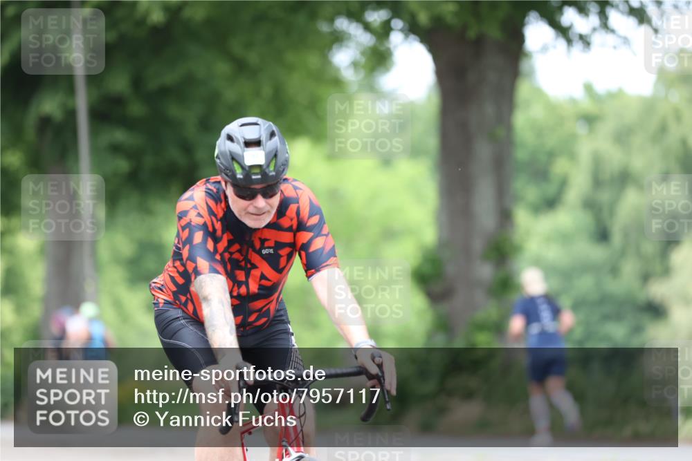 15.06.2025 - 7 Türme Triathlon Yannick Fuchs http://msf.ph/oto/7957117 15.06.2025 13:42:40 Radfahren 675, 1065 meine-sportfotos.de