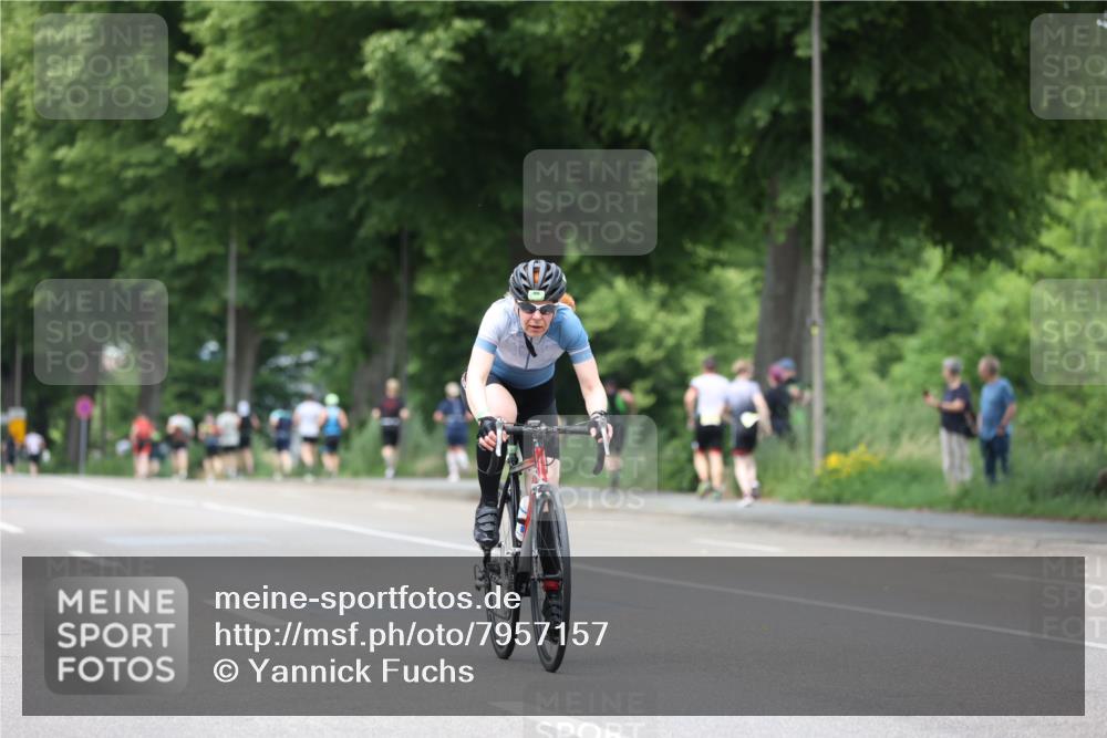 15.06.2025 - 7 Türme Triathlon Yannick Fuchs http://msf.ph/oto/7957157 15.06.2025 13:42:56 Radfahren 281, 629, 1056 meine-sportfotos.de