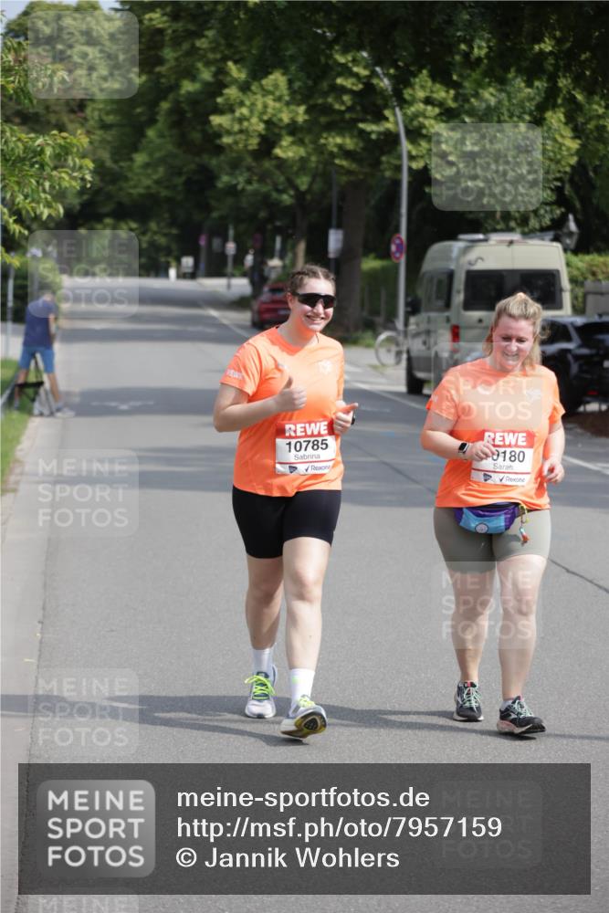 15.06.2025 - REWE Women's Run Jannik Wohlers http://msf.ph/oto/7957159 15.06.2025 09:14:33 Laufen 10785, 0180, 4 meine-sportfotos.de